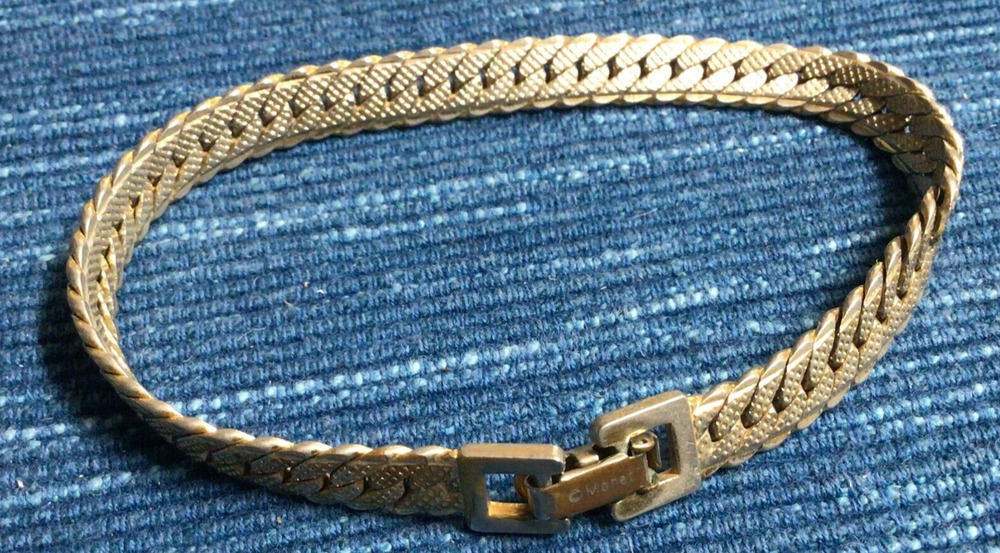 Vintage MONET Bracelet Chain Gold Tone 7" 886A